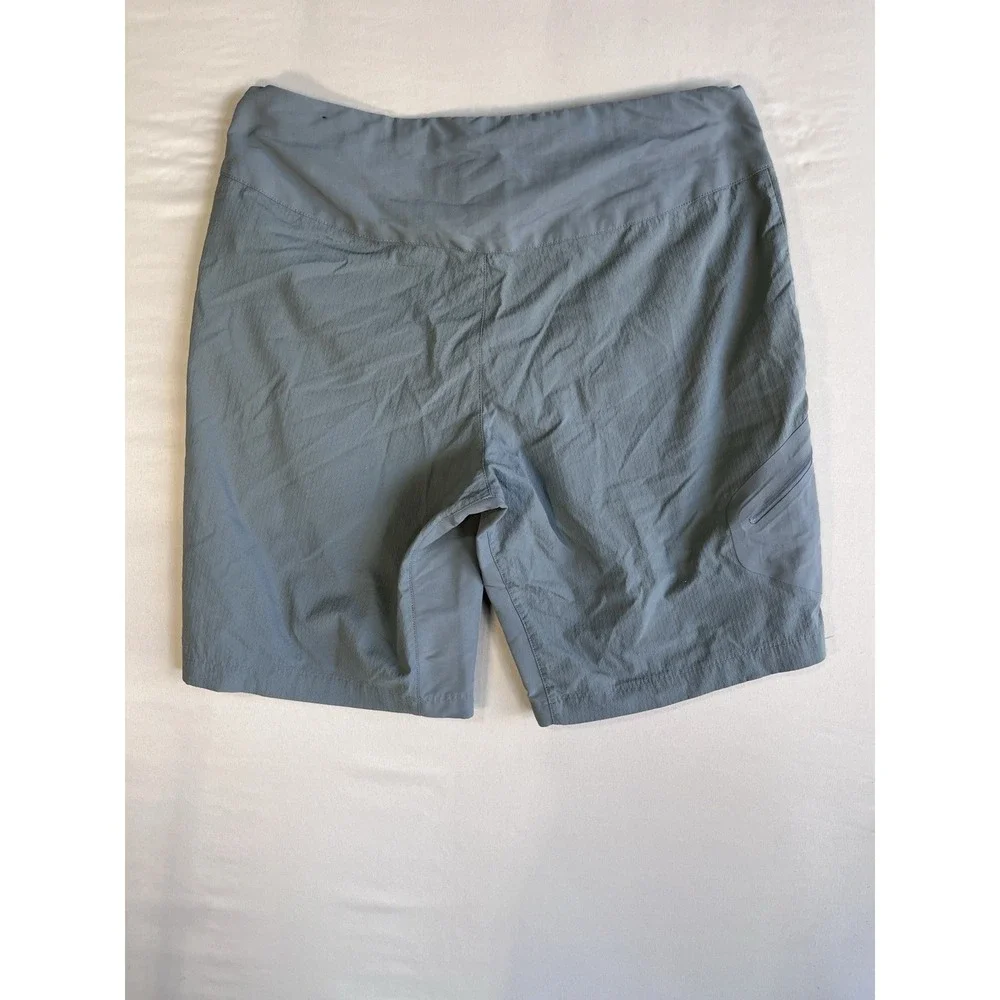 The North Face Men's Shorts Size 32 Grey